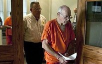 Mỹ: Bắt nghi phạm thứ 6 trong vụ ấu dâm động trời